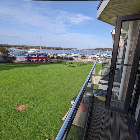 Folly View Villa Newport  Dış mekan fotoğraf